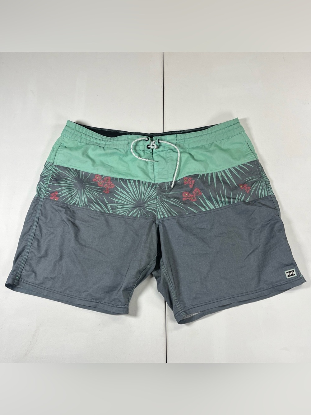 Billabong Board Shorts Floral Lo Tides Swim Trunks Green Gray Beach Men’s 38